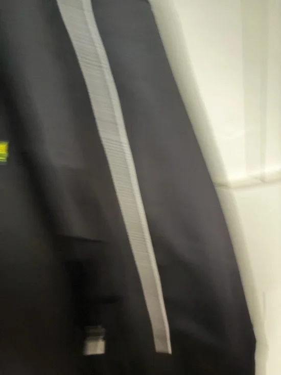 MASTERS tech Men’s Black Lightweight Quarter-Zip pullover - Picture 2 of 6